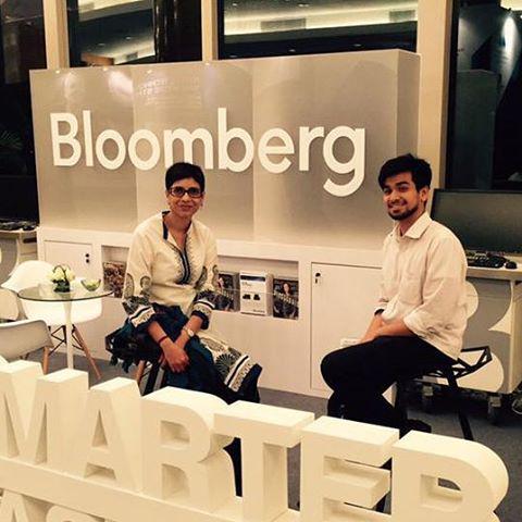 ltf_ha's tweet photo. Berangan dengan boss malam2 buta #wcms2015 http://t.co/Tk5vAFWVBg http://t.co/PjXYtylooK
