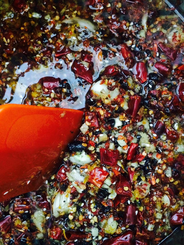 vanessalingyu's tweet photo. Autumn Gold Savoury Red Oil before it gets simmered down into a #hotmess. Tmrw! http://t.co/vZfQazVRRh #2Hot4Kitchen http://t.co/XrxFO7QFPW