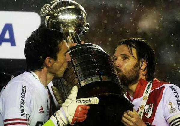 LauroServetti's tweet photo. Un mes del momento más glorioso de nuestras vidas. Gracias, por esa alegría, de salir primero, de salir campeón. http://t.co/zUTSNeKdvK