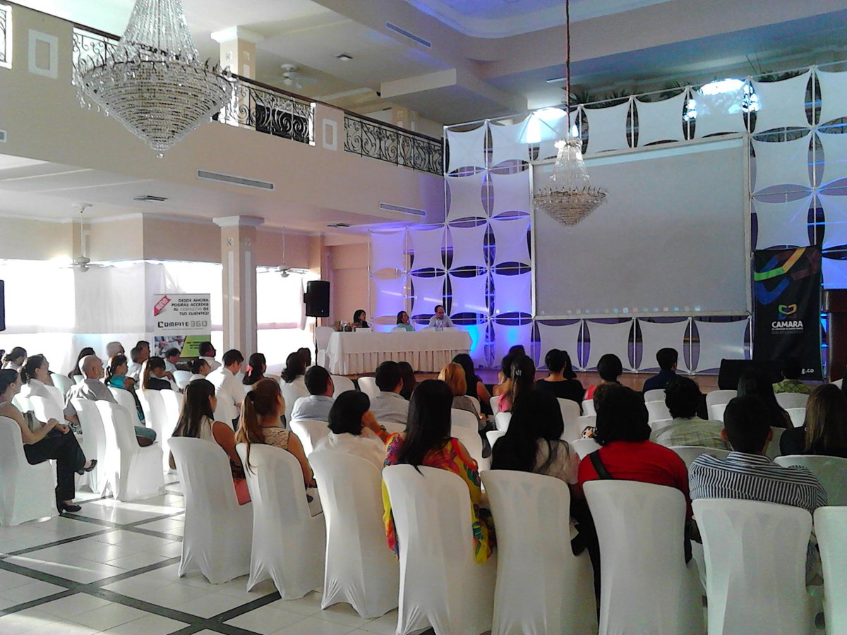DataSmartTools's tweet photo. En Club Santa Marta en "Alianza Regional por la Innovación" de la Cámara de Comercio! @DataSmartTools presente! http://t.co/Az4uVpRZTc