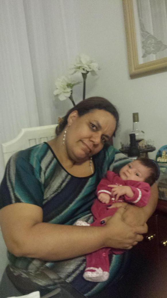 lulinden's tweet photo. Alegria maior do dia foi agora de noite. Muita paz ter um bebê nos braços! #alicecadadiamaislinda #amobebe http://t.co/hp1aUaMOgZ