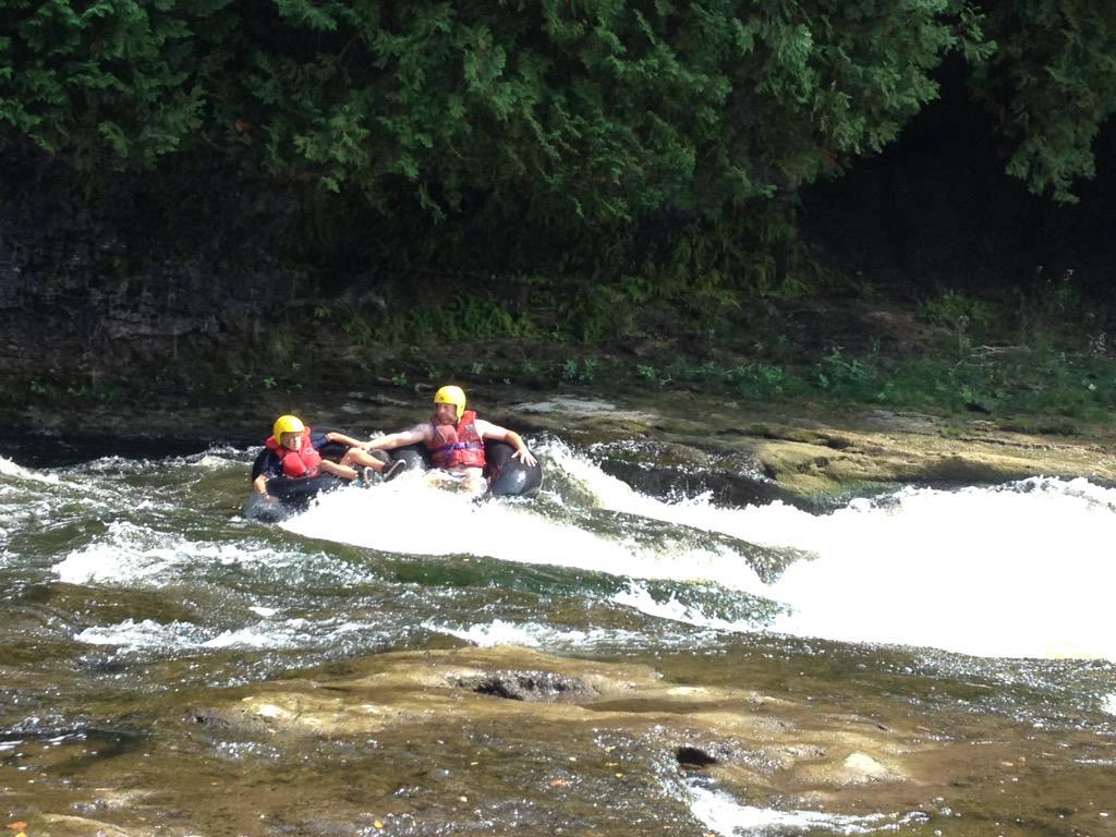CTVKitchener's tweet photo. It was so busy at the Elora Gorge today, they ran out of tubes! @NadiaMatosCTV has more: http://t.co/C9IqsDYI49 http://t.co/ulxMpXxM2h
