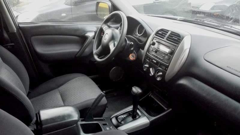 PasionRojaGT's tweet photo. Éste fin de semana aprovecha a ir a #IMPOCAR y sal con tu carro 0% enganche y sin fiador. Ésta Rav4 puede ser tuya--» http://t.co/PZKk4myCXs