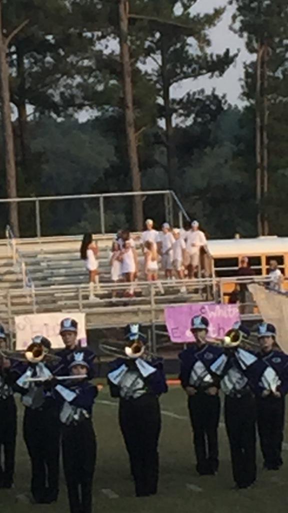 purpnation1's tweet photo. @CrewDchs good student section http://t.co/wNveYIyq80