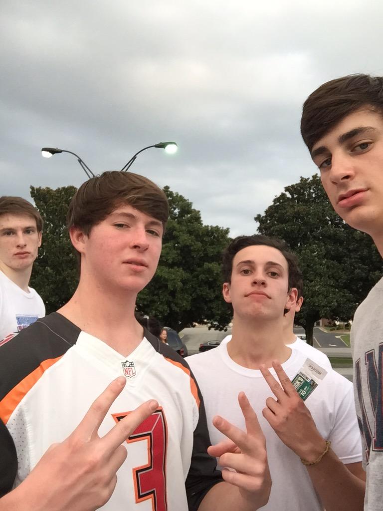 thread_zilla's tweet image. #1 Enjoy your jersey man @JmeltJ