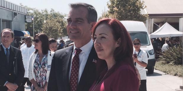 ChooseVets's tweet photo. The Brilliance Behind Los Angeles’ Plan To Find Jobs For 10,000 Veterans http://t.co/dh48hQlVMr #HireAVet http://t.co/OTaZRWZo3z