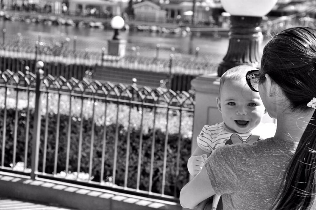 BeHonestMom's tweet photo. She's my favorite! @DisneylandToday #MadisonEmery @_MadisonEmery_ http://t.co/FyANfMhzIE