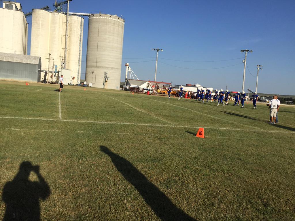 Riley_Gates's tweet photo. I miss this. #BlujayFootball http://t.co/MXDOjZej5f