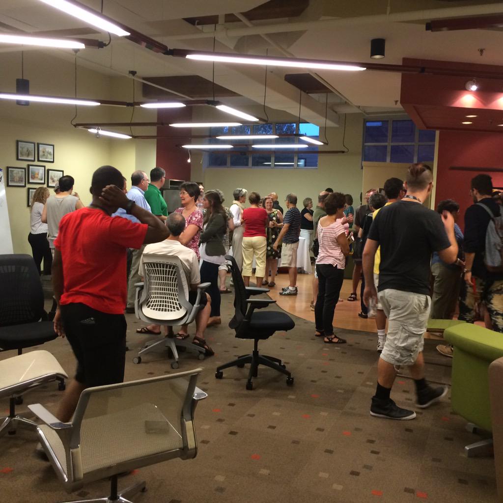raelenem's tweet photo. @Allsteel on display during @brworkspaces First Friday open house! #meetMimeo http://t.co/ZojA9cMaC1