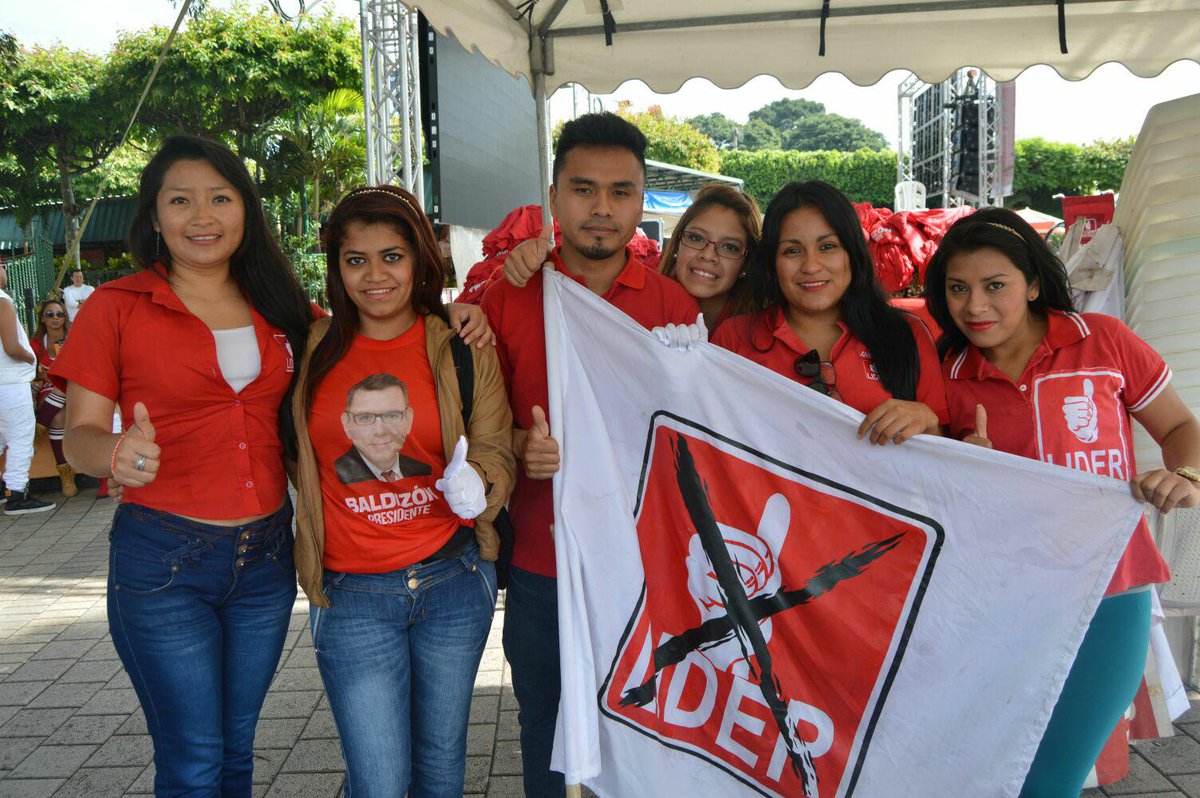 67Acabal's tweet photo. Cierre de campaña vamos Dr Baldizon http://t.co/iHh1yAHbyz