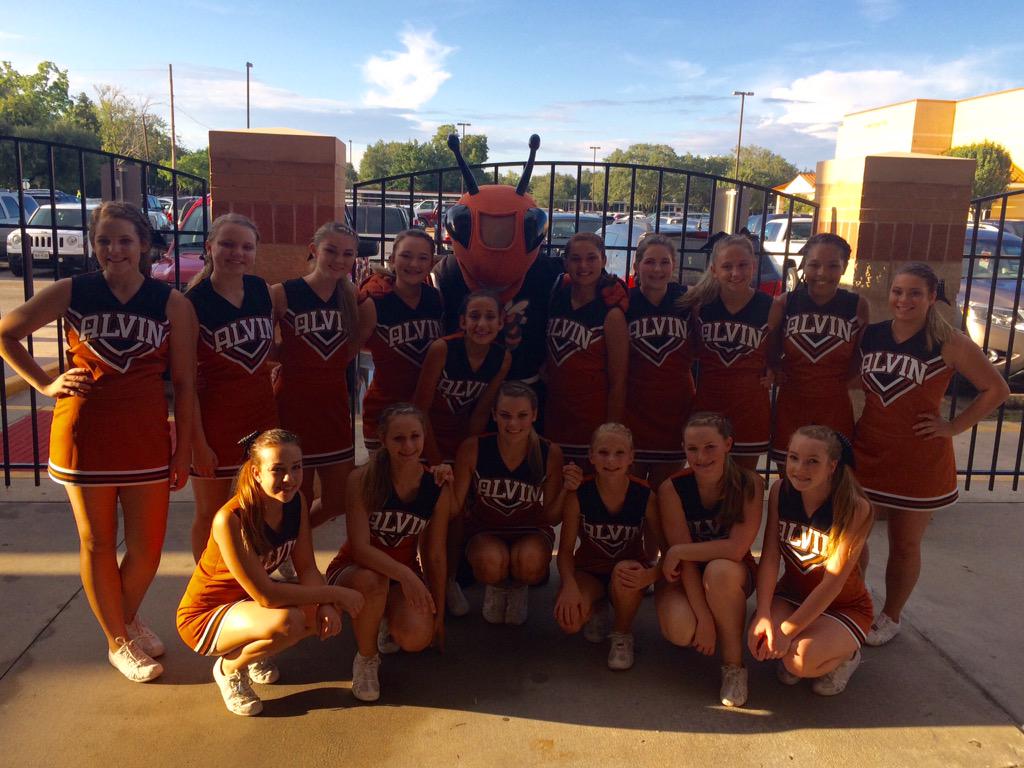 jgb_band's tweet photo. @Alvin_Cheer #JuniorVarsity #FridayNightLights http://t.co/hPChjbZ4uG