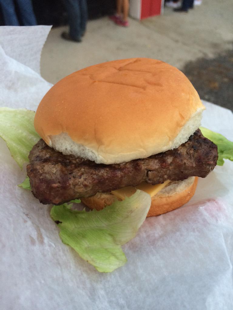 SportsBeat949FM's tweet photo. About to try an Arlington steakburger during this delay. Good stuff! #DevilBurger http://t.co/QDaZzyt2qg