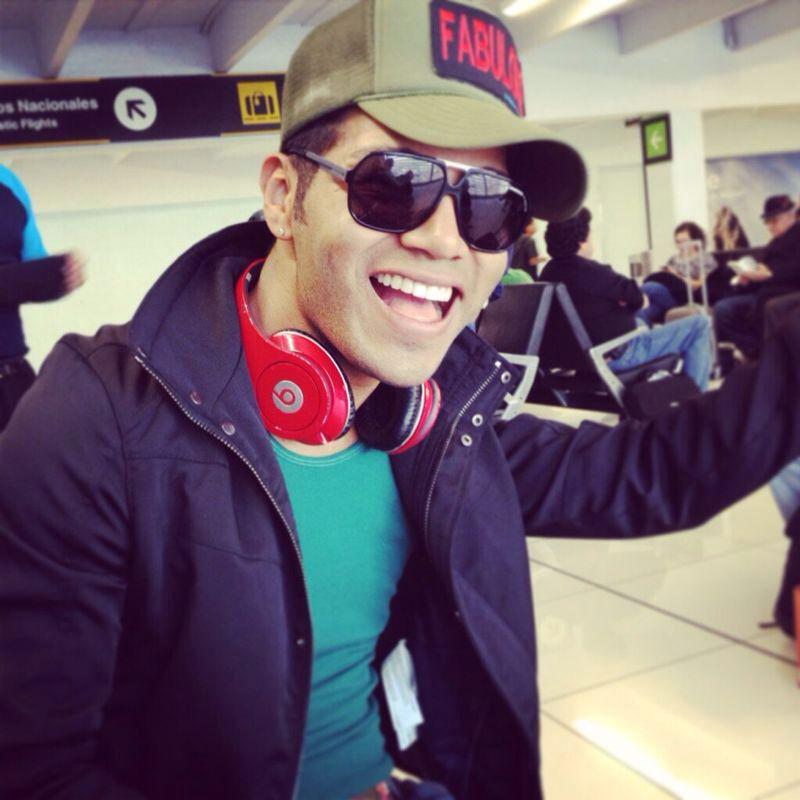 SamoresCol's tweet photo. Ya sigues a Samo, que esperas #FollowSAMOALLSTAR ➡ http://t.co/5t4PXhICiI http://t.co/Bd0xOdNE0a