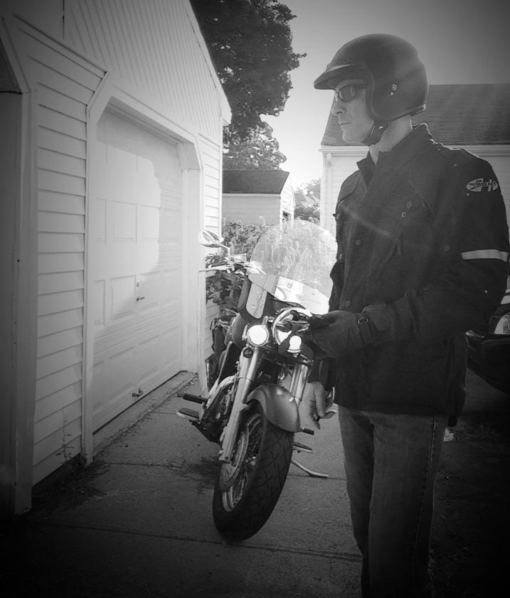 carpenteractor's tweet photo. #daileygrind #commuting #revzilla #twistedthrottle http://t.co/rbDaGDfBIL