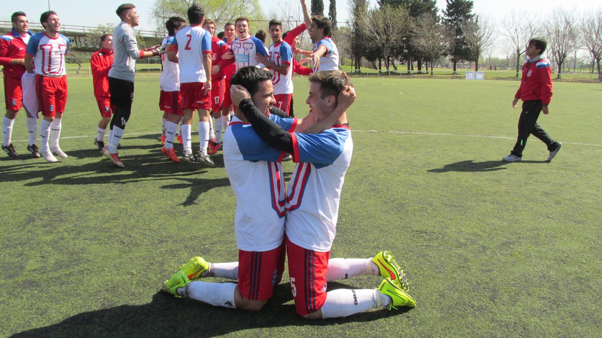 Compartimos algunas imagenes  de la Final de Futbol 11 masculino. UNVM se consagro Campeon!