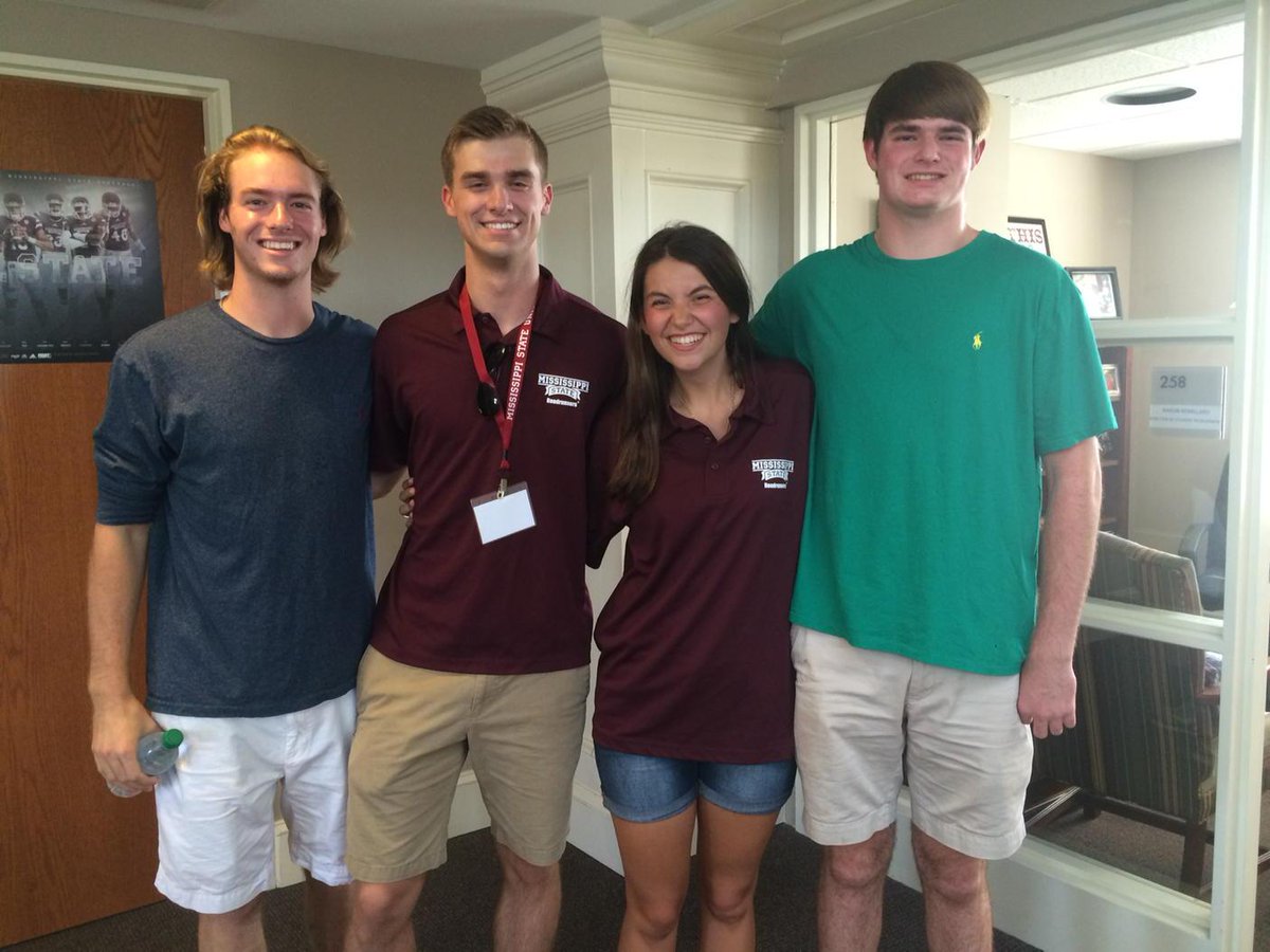 ashbrad3's tweet photo. Being a Roadrunner is incredible! Got to tour two guys today who go to my high school. How cool! @MSStateadmit http://t.co/Hjw78Nu0Mk