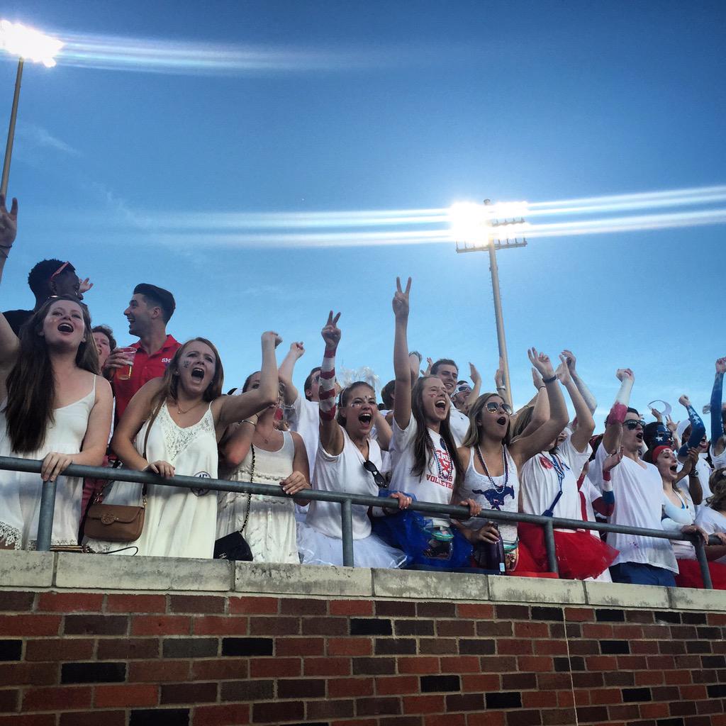 SMUMustangs's tweet photo. We see you, @SMU student section! Way to #PonyUp! http://t.co/22m90K29Lx
