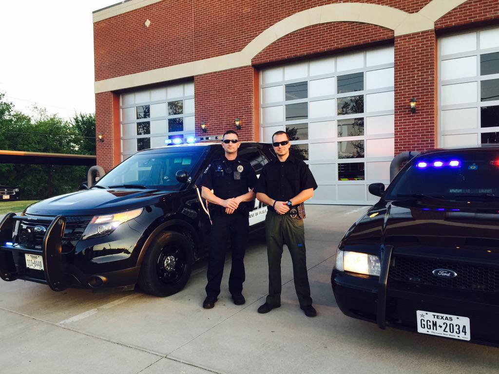 dps5507's tweet photo. Brother in Blue, Cody Rager with Balch Springs PD, stopped by to show his support. #fatedps #cshiftrules http://t.co/4R27bwIH1n
