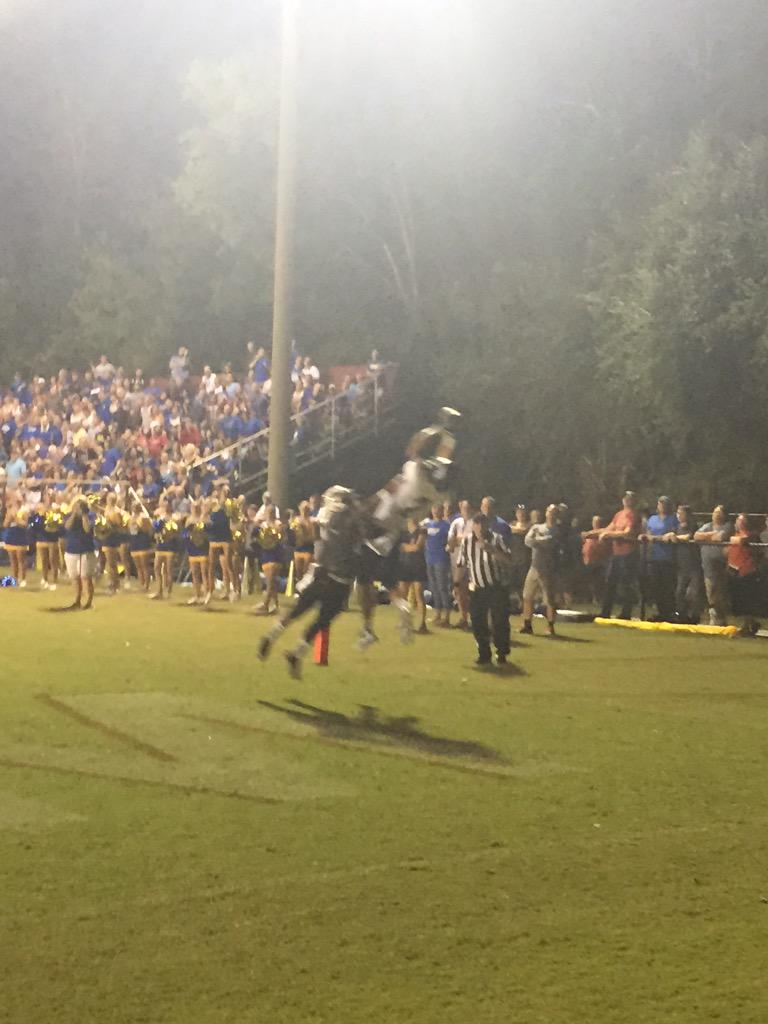 etowahfootball's tweet photo. Photo Cred: Alanna O'Neill http://t.co/EOvQ7zQbxZ
