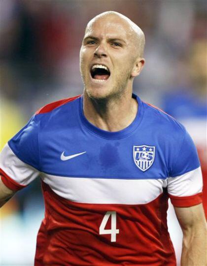 JLSanchie's tweet photo. Anyone who doesn't believe @michaelbr4dley is a major contributor for the #USMNT needs to watch this game. http://t.co/RHBzYNebNa