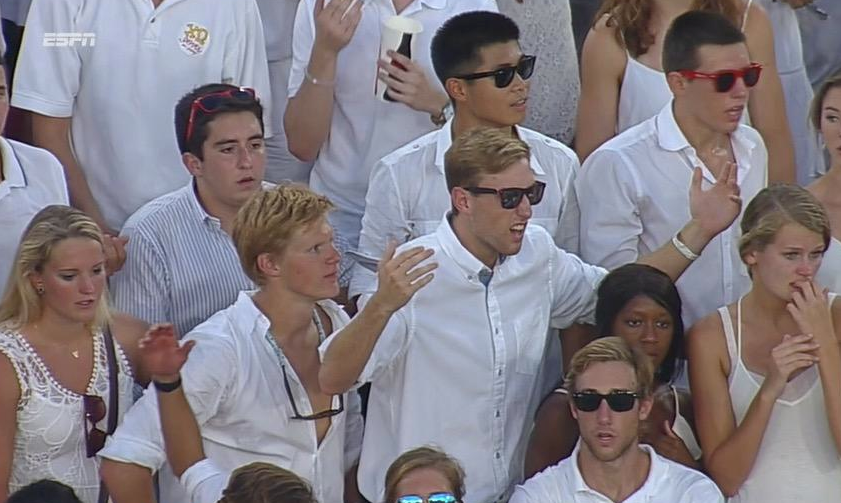 WillBrinson's tweet photo. HOW CAN YOU BE OUT OF BOAT SHOES? http://t.co/dB09lmD7ki