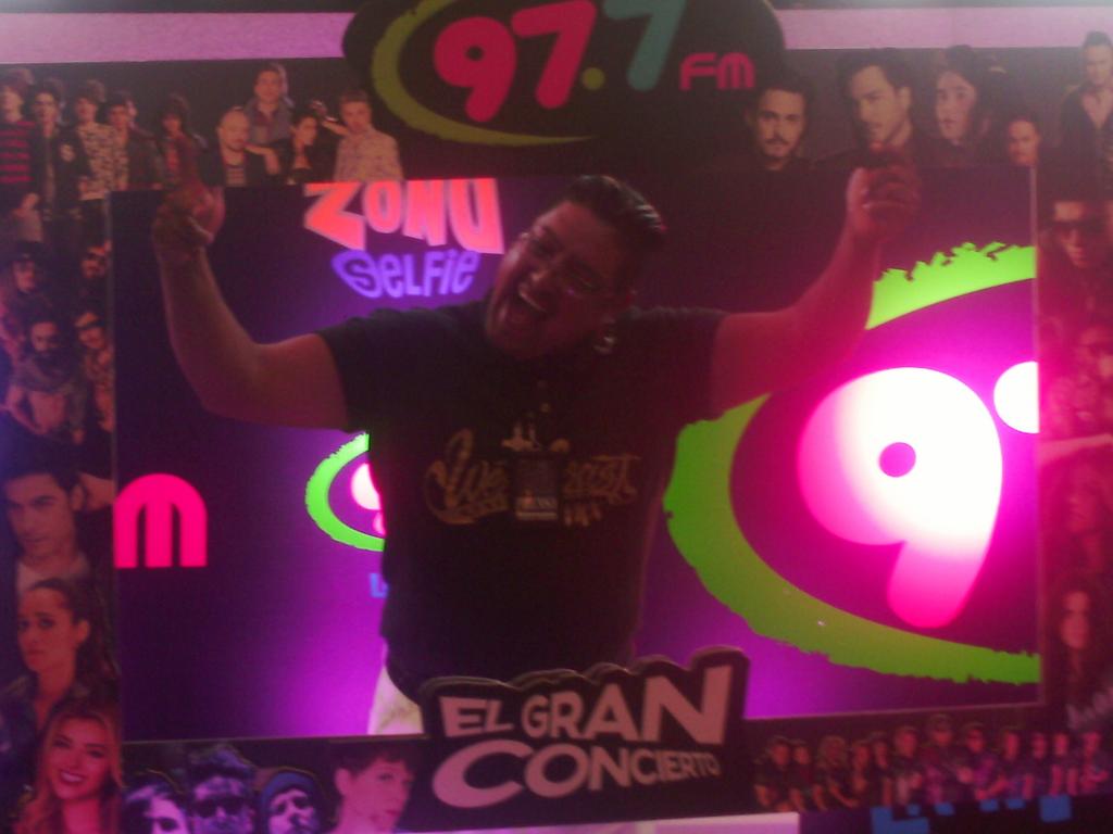 goliathtv1's tweet photo. Yea #ZonaSelfie977 #goliatizate http://t.co/1YV1q622HL