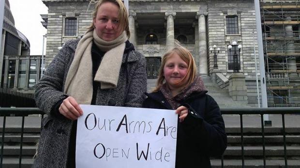 New Zealand takes an extra 100 refugees: UN dlvr.it/C3nmbL