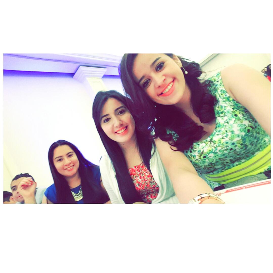 Enma_Sanchez's tweet photo. III congreso internacional de odontología 👌 http://t.co/jMk6cAJIZS