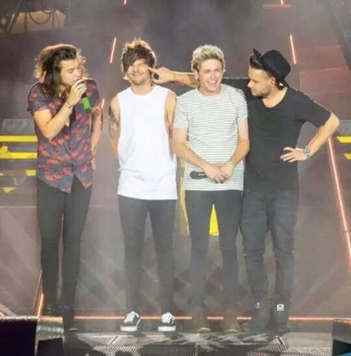 HarryStyles1401's tweet photo. All my life
You stood by me
When no one else was ever behind me.
#SpainNeeds1D2016 http://t.co/zFV5MTZWbQ
