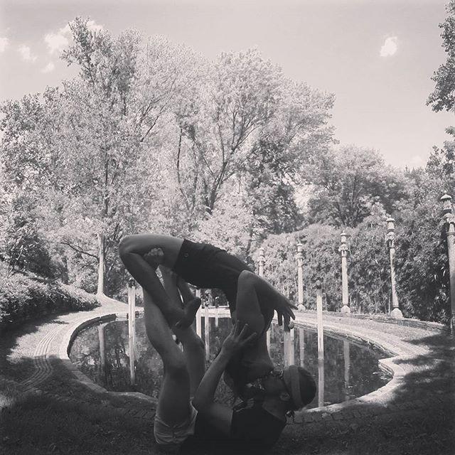 SmileyOm's tweet photo. #HowAcroyogis kiss - this was taken at an area called Lovers Lane at Dunbarton Oaks.

#Kiss #Love #WaterfallKiss #W… http://t.co/DyVgPY5V8D