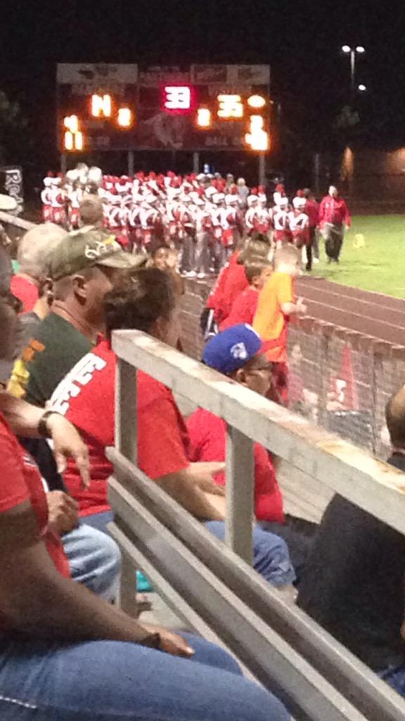 GoodeBaleigh's tweet photo. Vandals Showing Out 15-35 at halftime! Playing big!!! http://t.co/P809Q96lnN