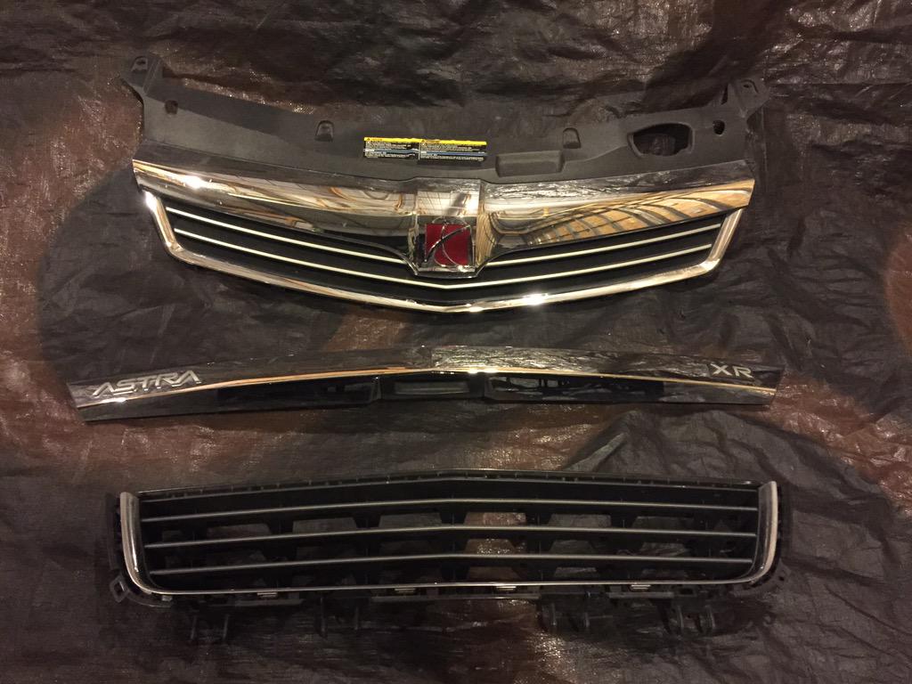 PlastiDipster's tweet photo. #Saturn #Astra in the shop tonight. Grills tonight and car tomorrow http://t.co/njwo2T3bGF