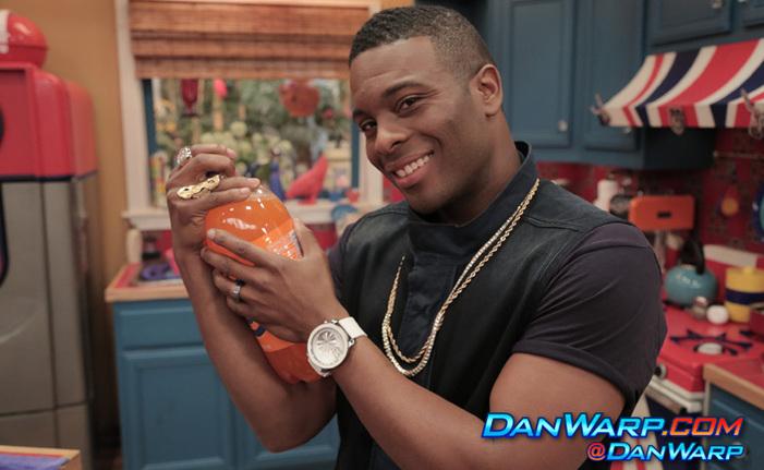 Happy Birthday to Kel Mitchell. I hope he\s having an awesome B day. 