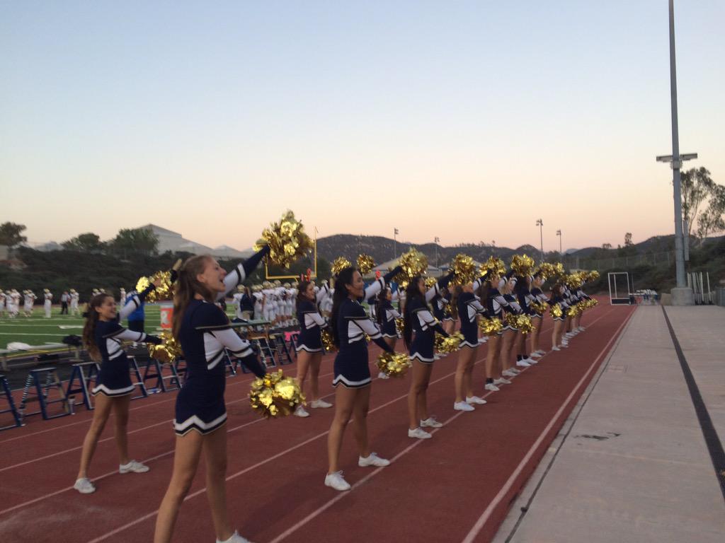 DNHSNighthawks's tweet image. Football at RB! Go Nighthawks!