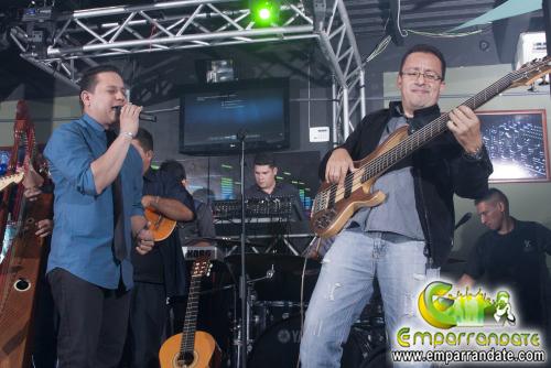 Emparrandate's tweet photo. (+Fotos) Carlos Terán y Su Folkriollo, En Barinas. http://t.co/ld3jhK4YcM Con @CarlosTeranVE y @cfolkriollo. http://t.co/XUVgbP0O3F