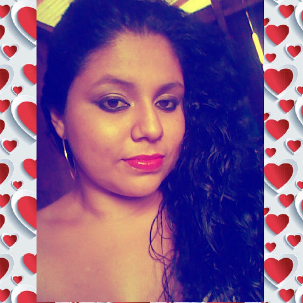 csotelo189's tweet photo. good night people 😘✌💋 http://t.co/2MuXneVGv8