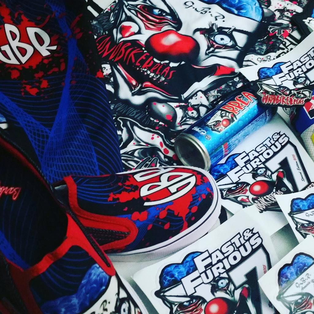 DINKOL's tweet photo. GRACIAS ALA FAMILIA DEL PAYASO @GBR_Oficial  POR ESTOS REGALOS .. GBR AL 100 http://t.co/K0EDYZ12sy