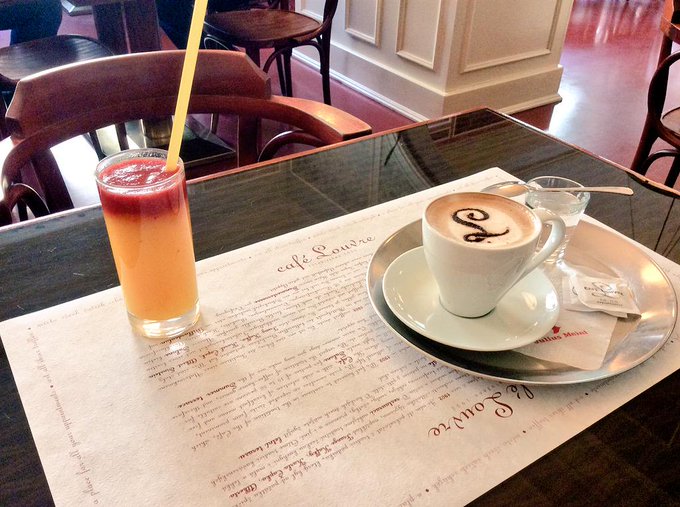 Yummy breakfast in Cafe Louvre 😋😋👌🍰 http://t.co/RRof8AjVIy