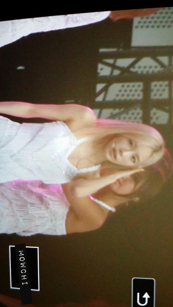 [PIC][05-09-2015]Hình ảnh mới nhất từ "DMC Festival KPOP Super Concert" của SNSD và MC YulTi COH7US_UkAAVswO