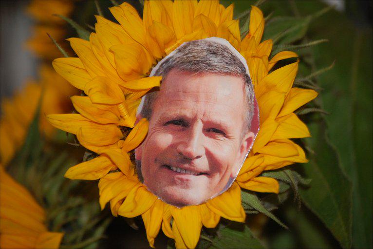   let\s all wish Peter a very Happy Birthday   xxx 