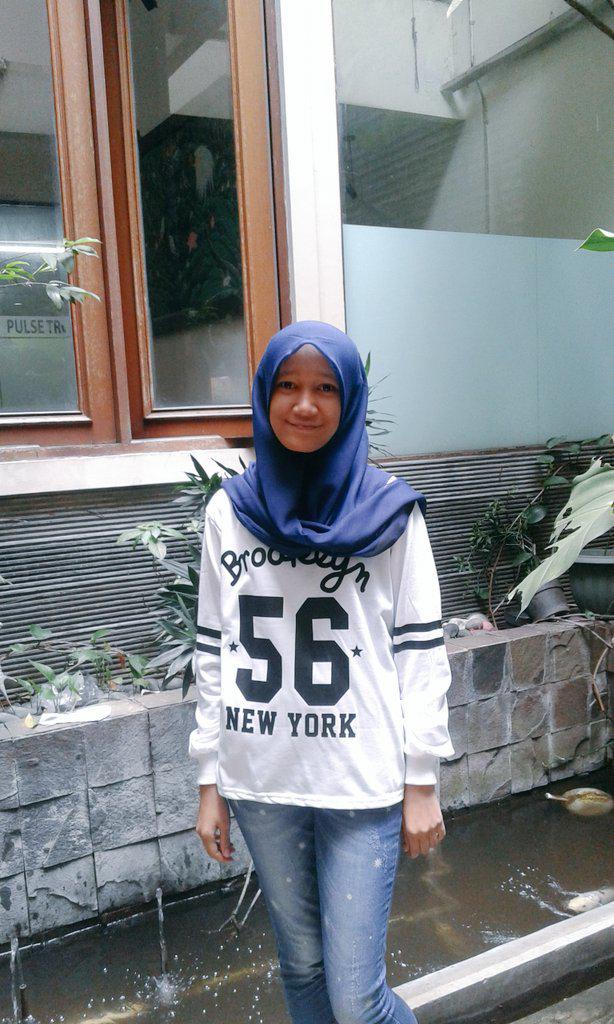 WidianaL's tweet photo. Rabu cantikk http://t.co/y5HWXMj5rj