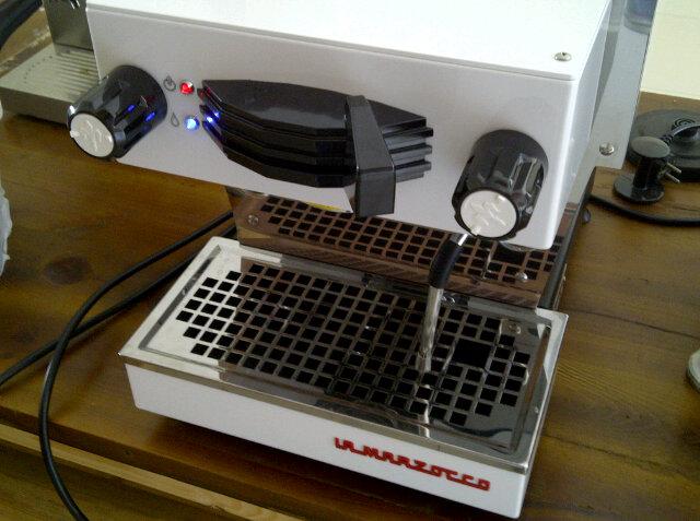 Penampakan linea mini. Dibanderol 4055euro