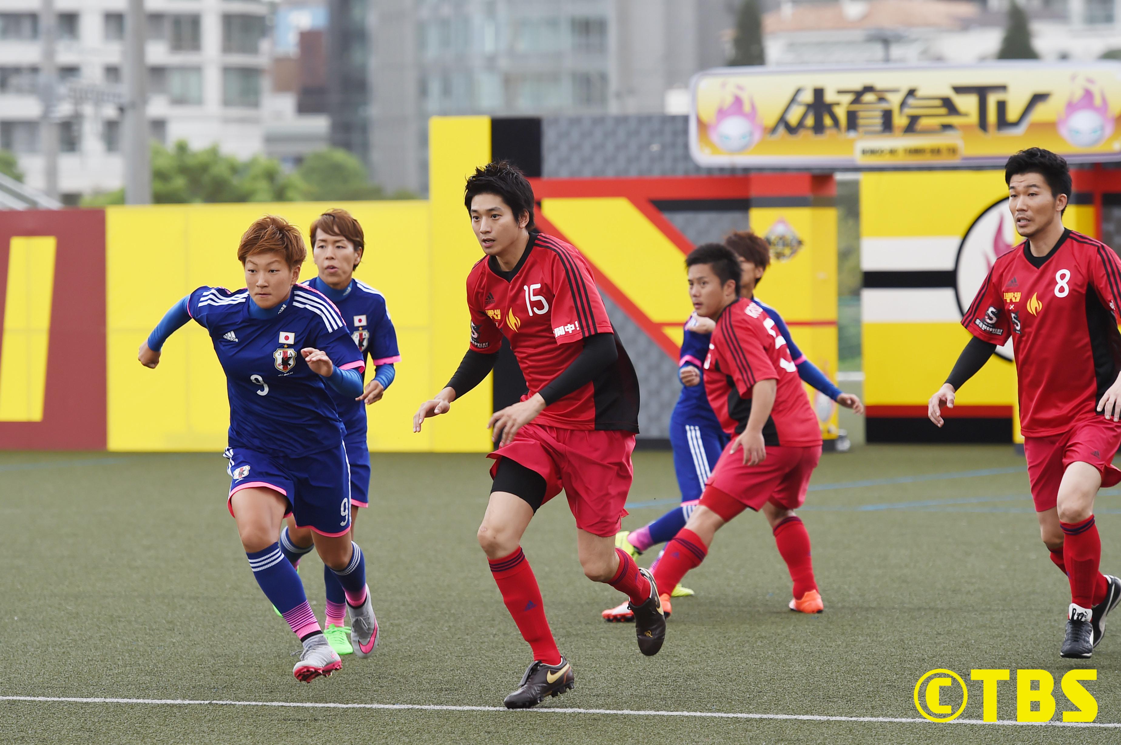 Tbs炎の体育会tv 向井理さんがサッカー対決に参戦した炎の体育会tvは 本日よる７時にキックオフ 向井さんをはじめ豪華新戦力が勢揃い お見逃し無く 向井理 高橋努 淵上泰史 体育会tv バンビーノ Http T Co Qaxfacautc Twitter