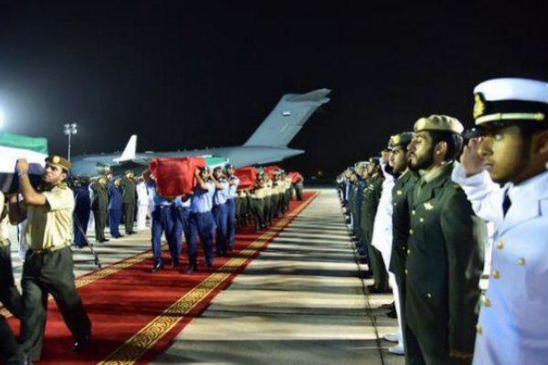 SultanShames's tweet image. : بين الشهد والدموع
تبكيكم العين ويفخر بكم الوطن
#استشهاد_جنود_الامارات_البواسل