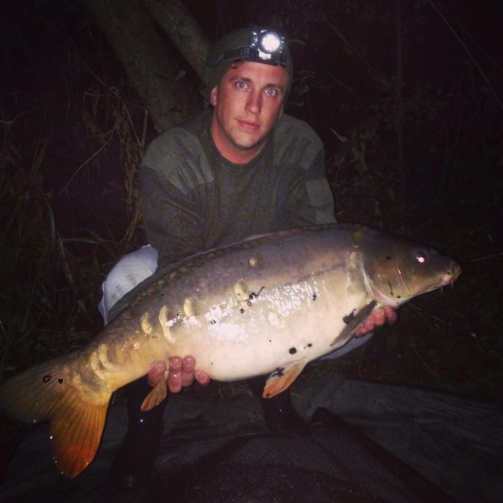 25lb Mirror Fell To <a href="/premierbaitsuk/">Premier Baits</a> Matrix 24mm #johnsons #carpfishing