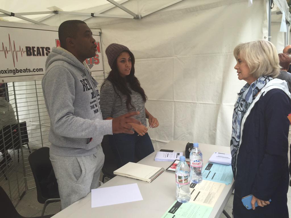 elisabethguigou's tweet photo. Rencontre avec les associations sportives à #Aubervilliers pour la 5eme édition de Sport en fête http://t.co/jTdyjirDvJ