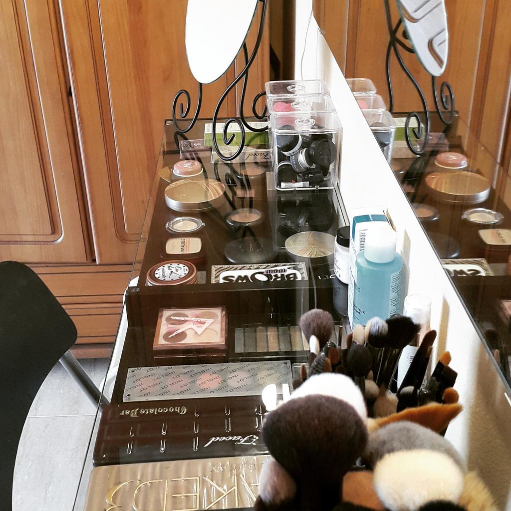 MeriMakeup's tweet image. Todo listo para hoy. ❤💄🎨👰 #makeup #bridalmakeup #makeupwedding #makeupartist #makeupaddict #makeuplover #MSmkp