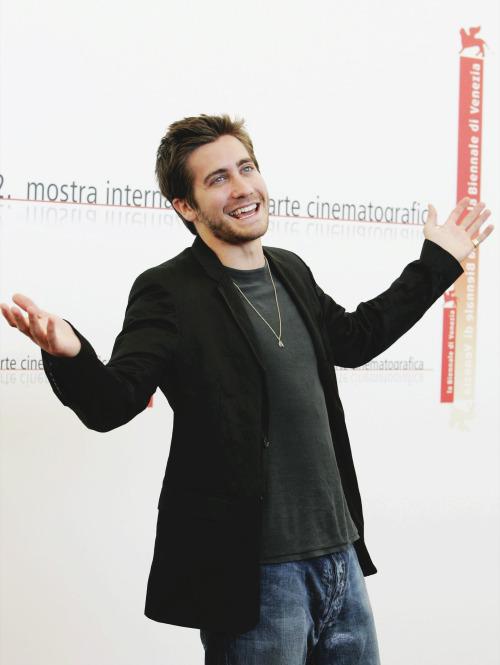 oldmanriversoul's tweet photo. jake gyllenhaal x venice film festival

2005 → 2015 http://t.co/0GkNuXEYhC