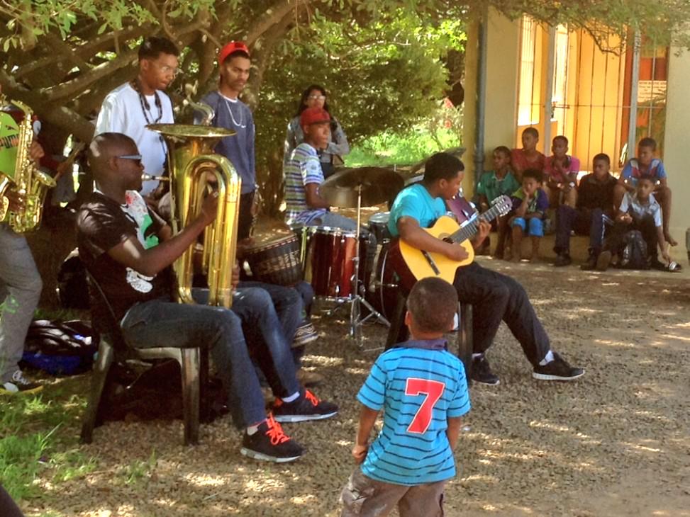 Liza_Hitge's tweet image. The fringe @Voorkamerfest #voorkamerfest2015 #darlingtrust #developingarts