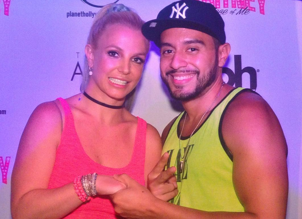 Nauka_nau's tweet photo. Meet&amp;Greet TONIGHT<3 #PieceOfMe #Vegas #Vegasney #Queen #BritneyArmy #BritneyIsBack #BritneySpears #Perfectney… http://t.co/OrTPFhFmzn